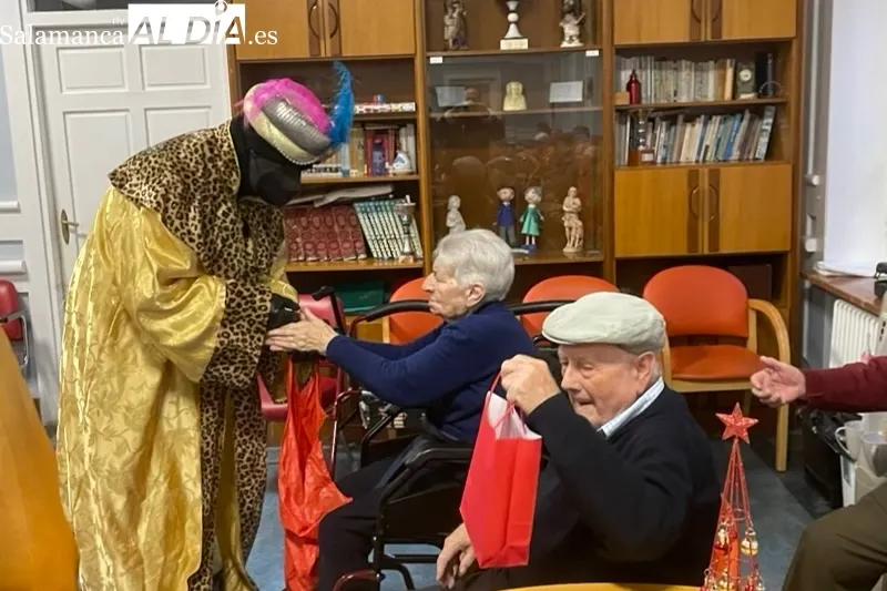 Los Reyes Magos han visitado la residencia Sagrado Corazón de Jesús