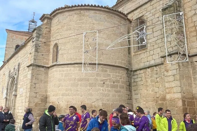 Foto 4 - Gran ambiente solidario durante la d&eacute;cima marcha-carrera solidaria de Macotera