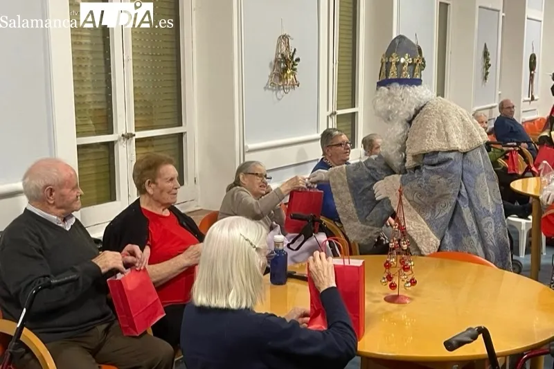 Los Reyes Magos han visitado la residencia Sagrado Corazón de Jesús