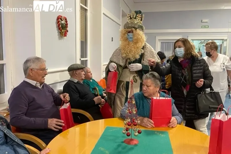 Los Reyes Magos han visitado la residencia Sagrado Corazón de Jesús