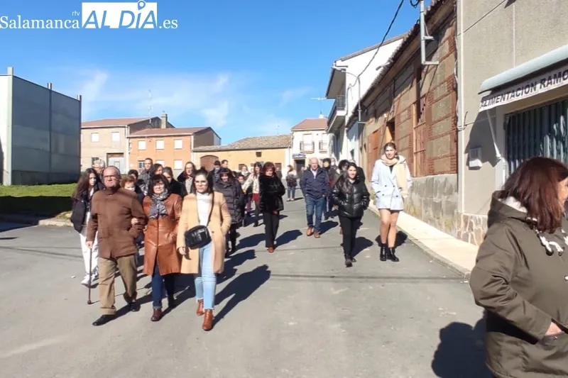 Los vecinos de Villoruela acompañaban a San Sebastian en su tradicional procesión