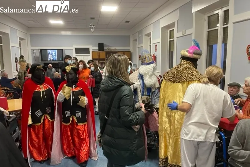 Los Reyes Magos han visitado la residencia Sagrado Corazón de Jesús