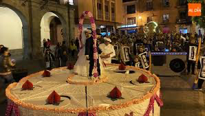 Foto 1 - La Plaza de la Constitución será el escenario de la presentación del concurso de disfraces de Carnaval 