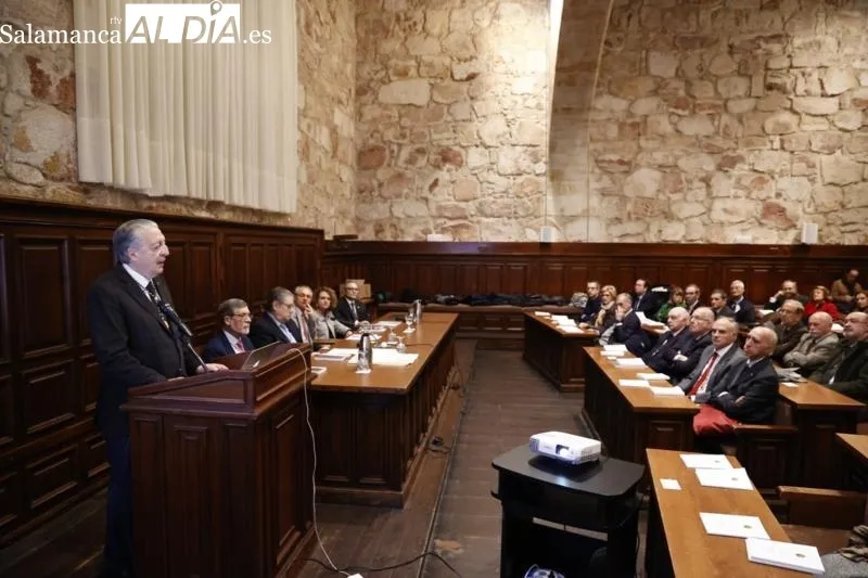 El Aula Unamuno ha acogido la apertura del curso / FOTOS: David Sañudo