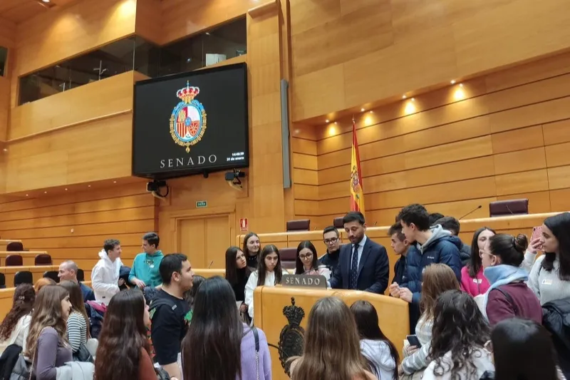 Alumnos del IES Germán Sánchez Ruíperez visitaban este martes el Senado