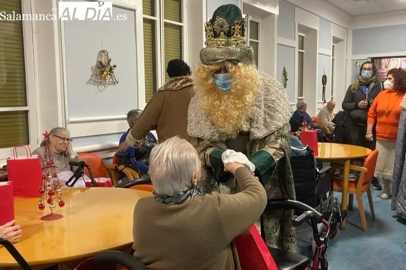 Los Reyes Magos han visitado la residencia Sagrado Corazón de Jesús