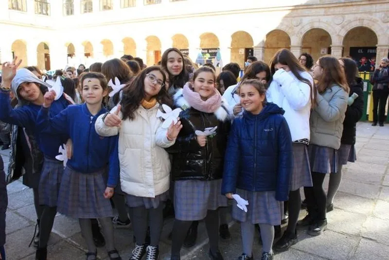 El Colegio Calasanz celebra el Día Escolar de la No Violencia y la Paz