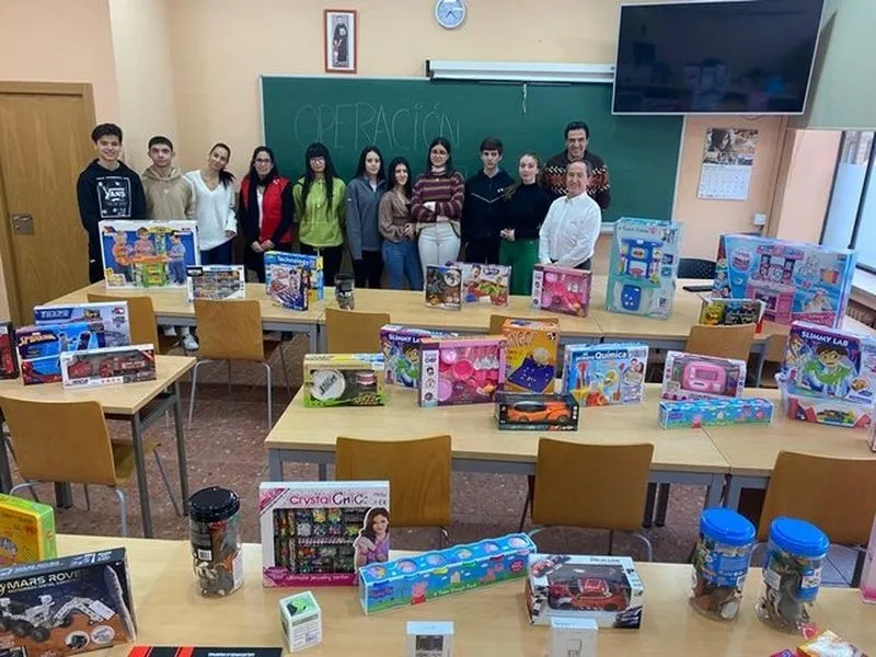 Alumnos del colegio Calasanz durante la 'operación kilo'