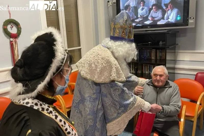 Los Reyes Magos han visitado la residencia Sagrado Corazón de Jesús