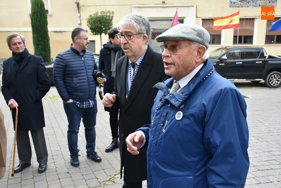Foto 8 - La Pe&ntilde;a Gutenberg homenajea a Enrique Crespo en la recuperaci&oacute;n de sus reuniones anuales