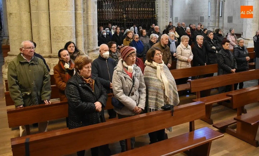 Foto 8 - Fieles y sacerdotes de la Di&oacute;cesis Civitatense se despiden de Benedicto XVI