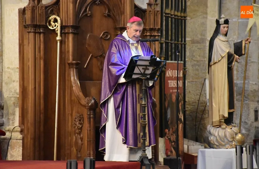 Foto 11 - Fieles y sacerdotes de la Di&oacute;cesis Civitatense se despiden de Benedicto XVI