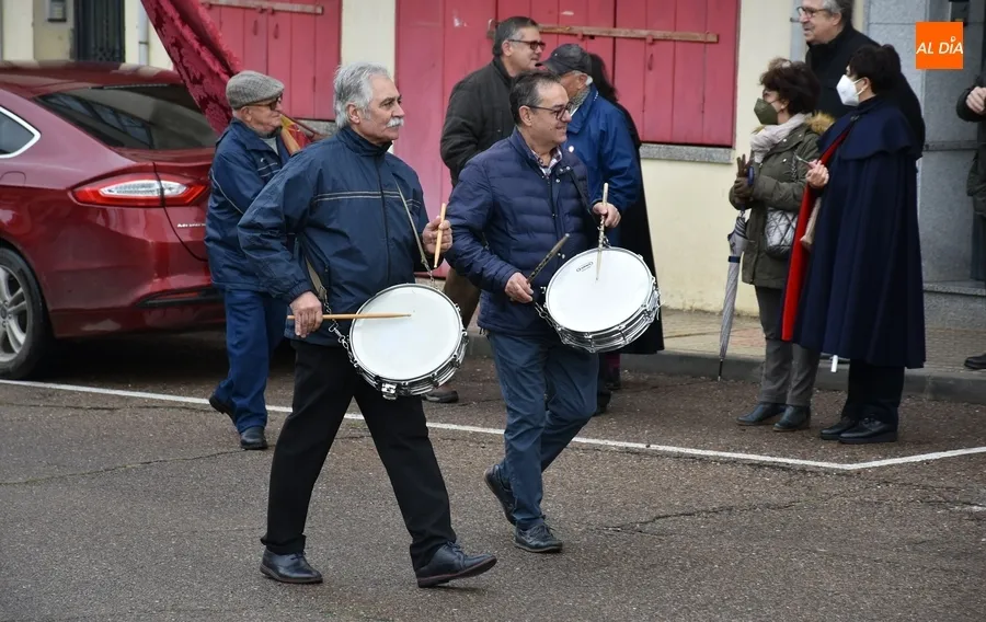 Foto 2 - San Sebasti&aacute;n arriesga, y se acaba mojando bastante, en el inicio del ciclo festivo precarnavalero