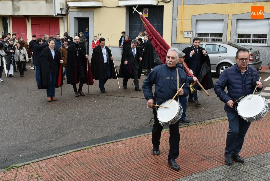 Foto 3 - San Sebasti&aacute;n arriesga, y se acaba mojando bastante, en el inicio del ciclo festivo precarnavalero