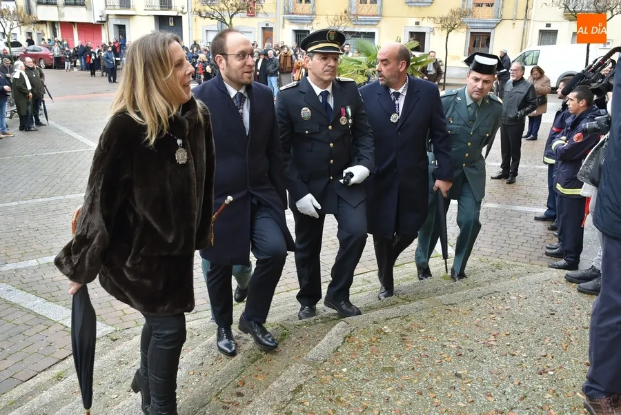 Foto 10 - San Sebasti&aacute;n arriesga, y se acaba mojando bastante, en el inicio del ciclo festivo precarnavalero