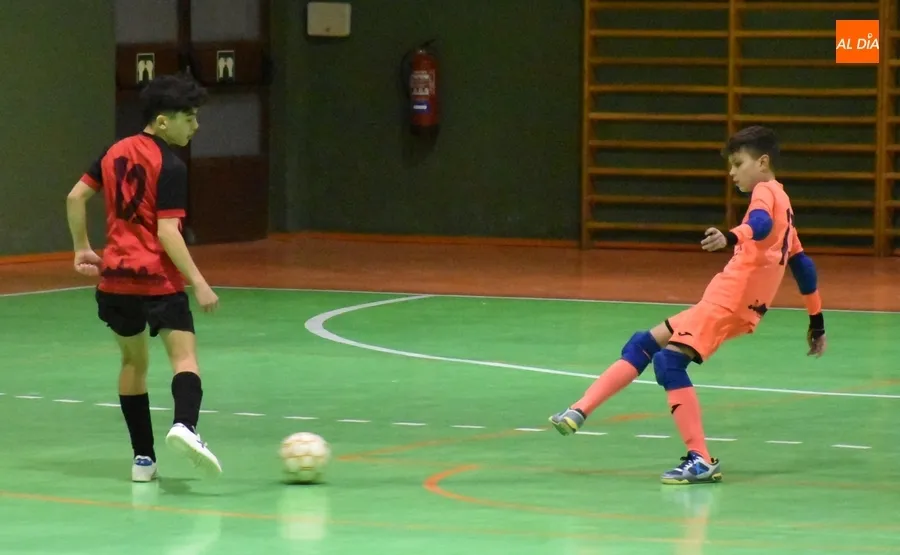 Foto 4 - El III Cadete B cede ante Los Leones A en la apertura del fin de semana deportivo
