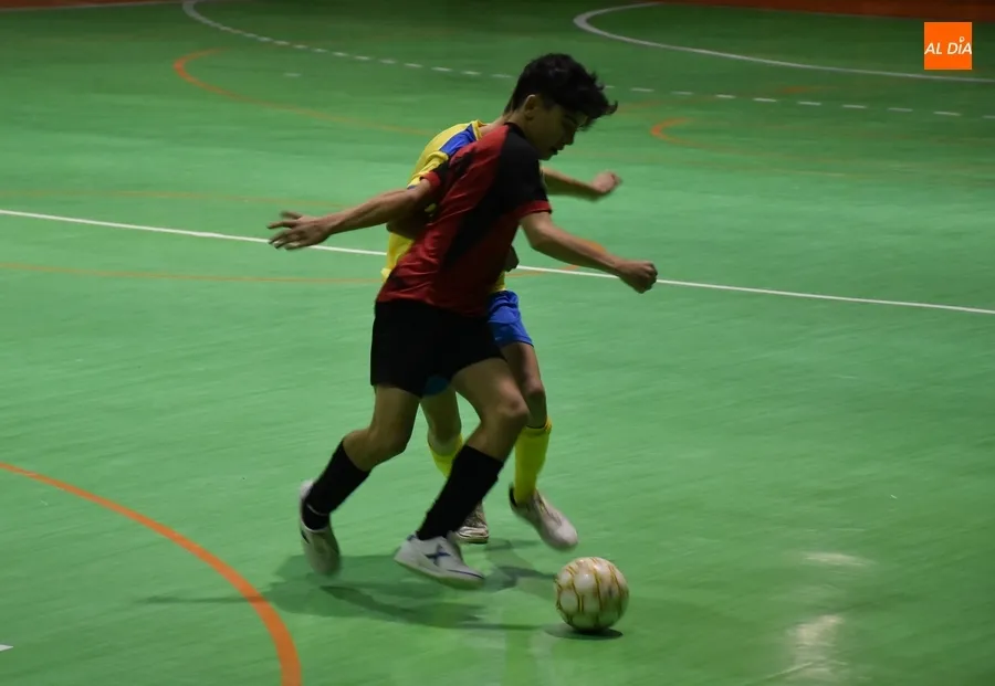 Foto 5 - El III Cadete B cede ante Los Leones A en la apertura del fin de semana deportivo