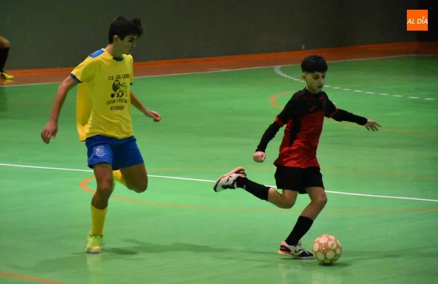 Foto 7 - El III Cadete B cede ante Los Leones A en la apertura del fin de semana deportivo