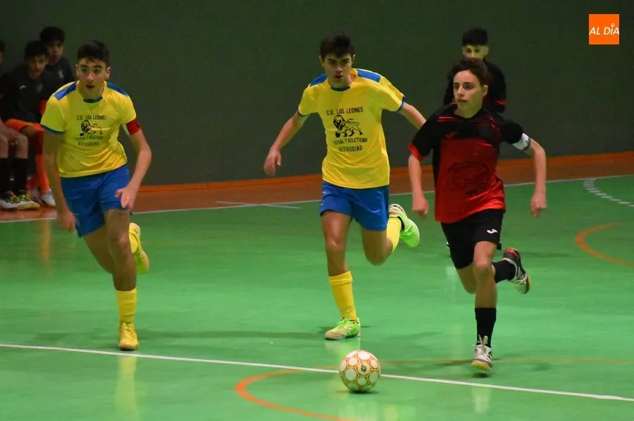 Foto 8 - El III Cadete B cede ante Los Leones A en la apertura del fin de semana deportivo