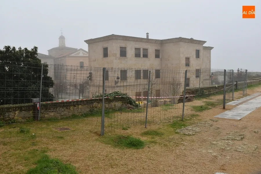 Foto 4 - El derrumbe de la muralla provoca las primeras apariciones a nivel nacional de Mir&oacute;briga en 2023