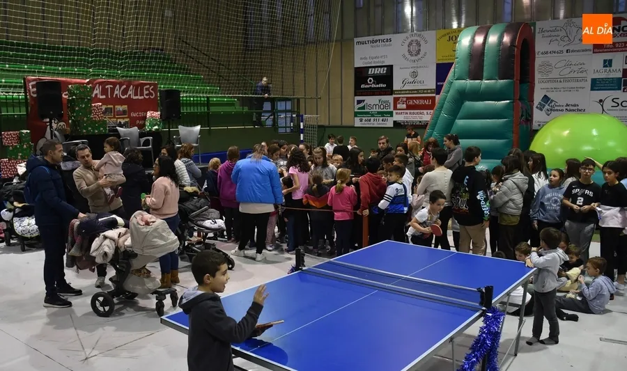 Foto 9 - Multitudinaria recepci&oacute;n a los Reyes Magos en Navilandia