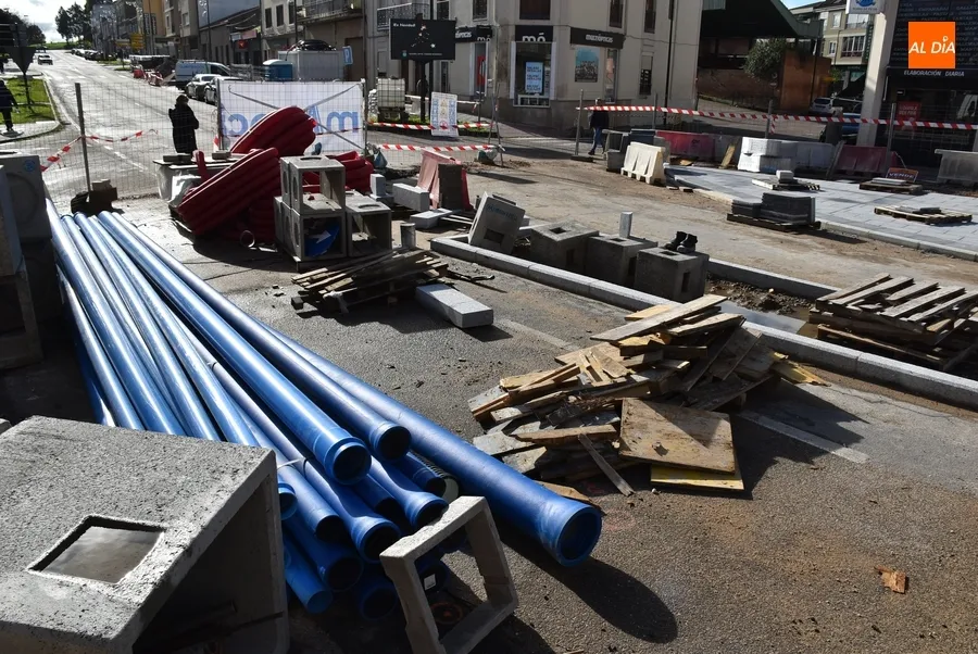 Foto 4 - Se retoman las obras de la Avenida de Espa&ntilde;a tras el par&oacute;n navide&ntilde;o