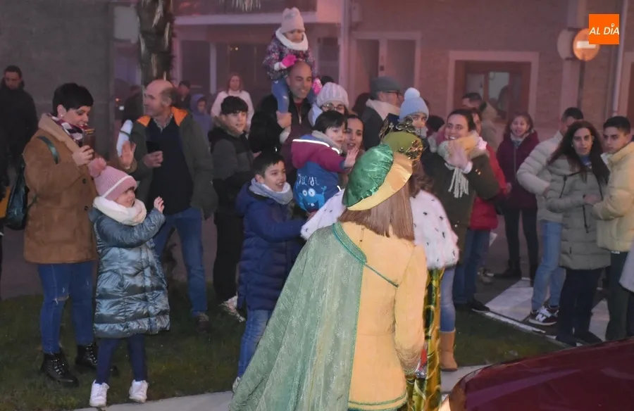 Foto 9 - Los Magos logran entre la niebla regresar a la normalidad con una Cabalgata &aacute;gil y remozada