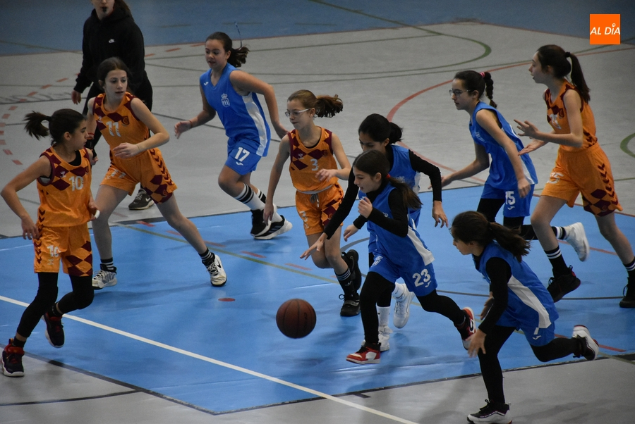 Novedosa ma&ntilde;ana de basket en Ciudad Rodrigo con los equipos mirobrigenses de los Juegos Escolares