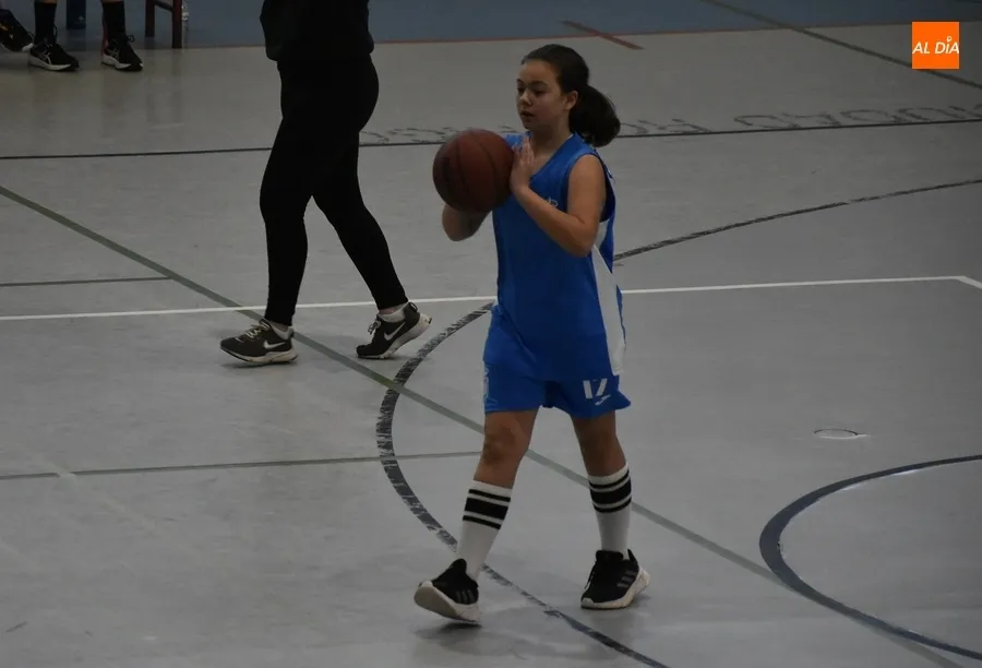 Foto 5 - Novedosa ma&ntilde;ana de basket en Ciudad Rodrigo con los equipos mirobrigenses de los Juegos Escolares