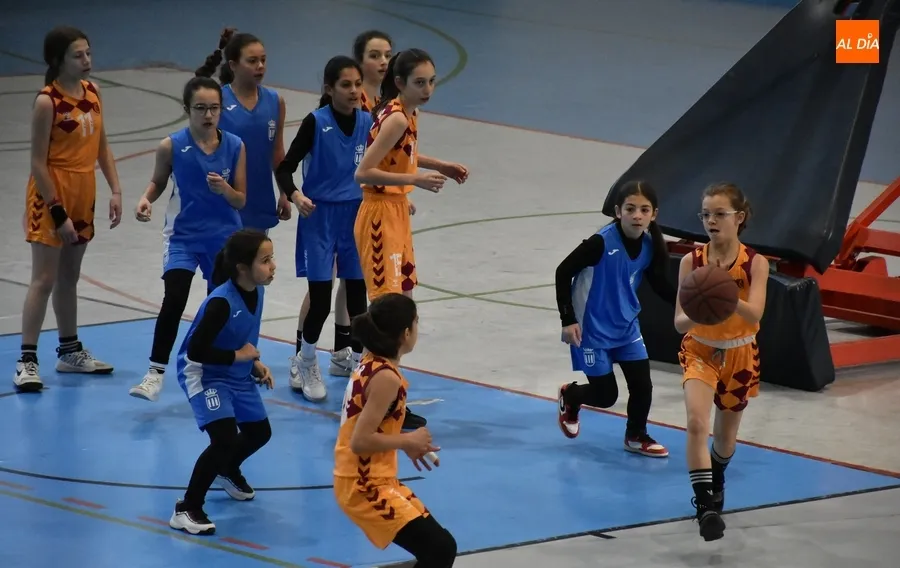 Foto 7 - Novedosa ma&ntilde;ana de basket en Ciudad Rodrigo con los equipos mirobrigenses de los Juegos Escolares