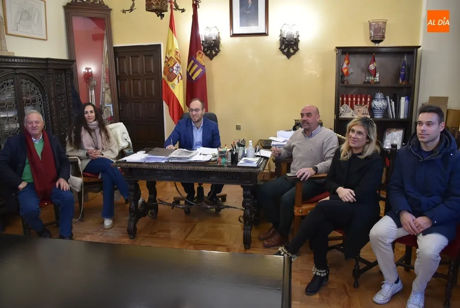 Foto 2 - La declaraci&oacute;n del coso carnavalero como BIC provocar&aacute; que se suprima el tablao met&aacute;lico port&aacute;til