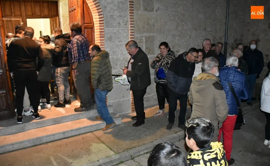 Foto 10 - El Arrabal del Puente abre con gran ambiente la ronda de hogueras invernales de Mir&oacute;briga