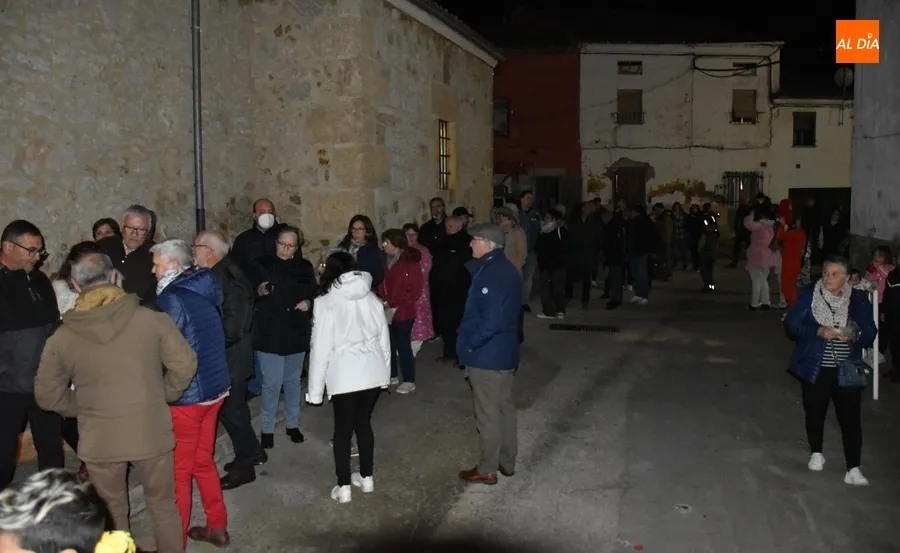 Foto 11 - El Arrabal del Puente abre con gran ambiente la ronda de hogueras invernales de Mir&oacute;briga