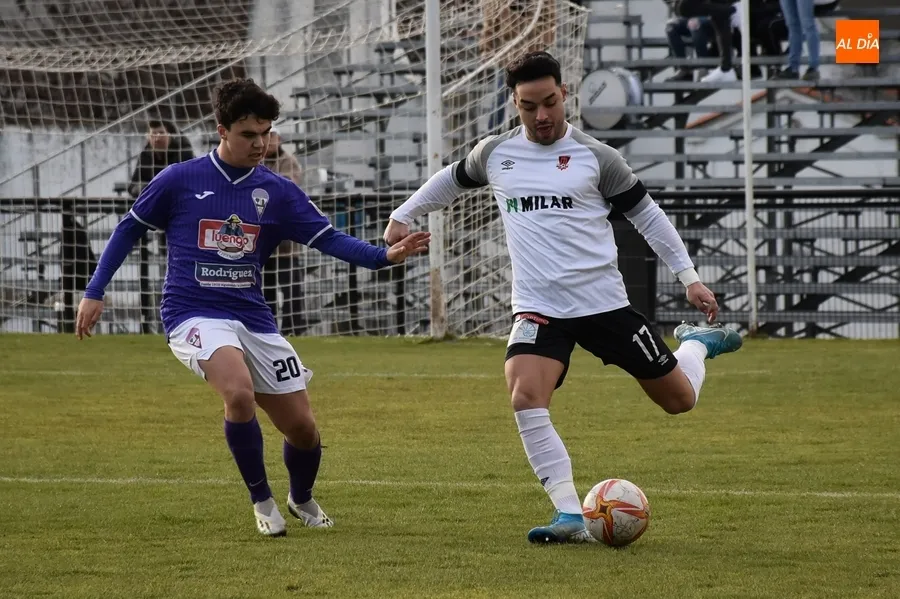 Foto 7 - Reparto de puntos entre Ciudad Rodrigo y La Ba&ntilde;eza tras un re&ntilde;ido partido que no tuvo goles