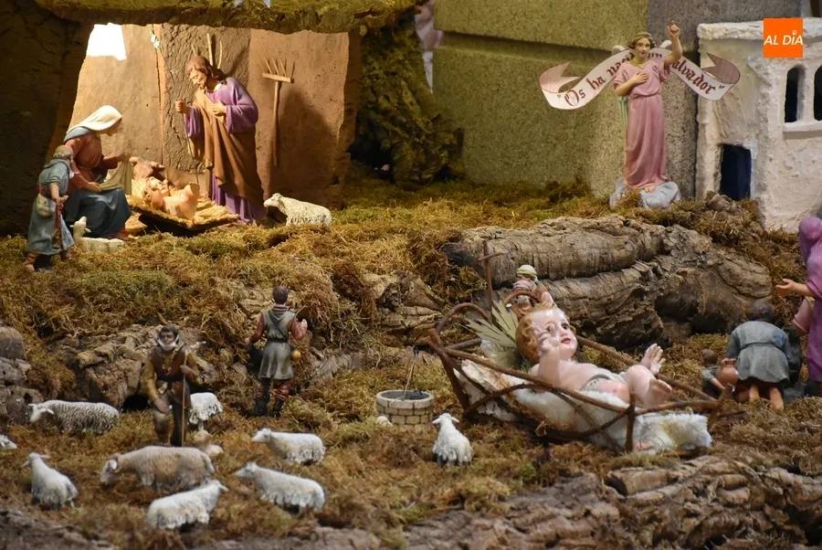 Foto 9 - Los Magos se acercan a San Crist&oacute;bal a adorar al Ni&ntilde;o Jes&uacute;s
