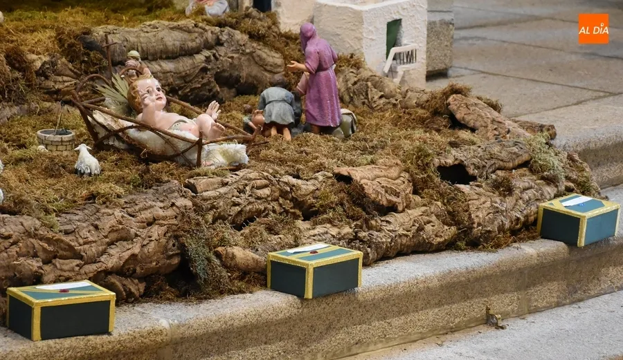 Foto 10 - Los Magos se acercan a San Crist&oacute;bal a adorar al Ni&ntilde;o Jes&uacute;s