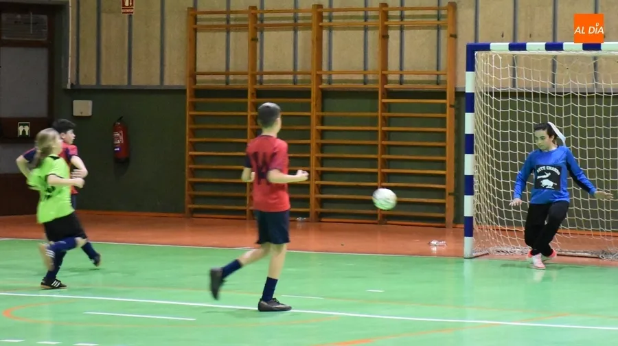 Foto 5 - #M | 14-15 ENE | Tablas en el derby alev&iacute;n del III Columnas en los Juegos Escolares