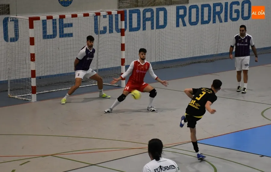 Foto 11 - El Mir&oacute;briga Futsal se tiene que conformar con un empate en casa ante el colista