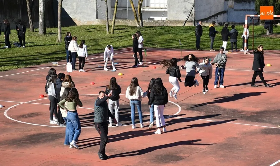 Foto 2 - Animad&iacute;simo D&iacute;a de la Convivencia en el IES Fray Diego incluyendo una gran paellada