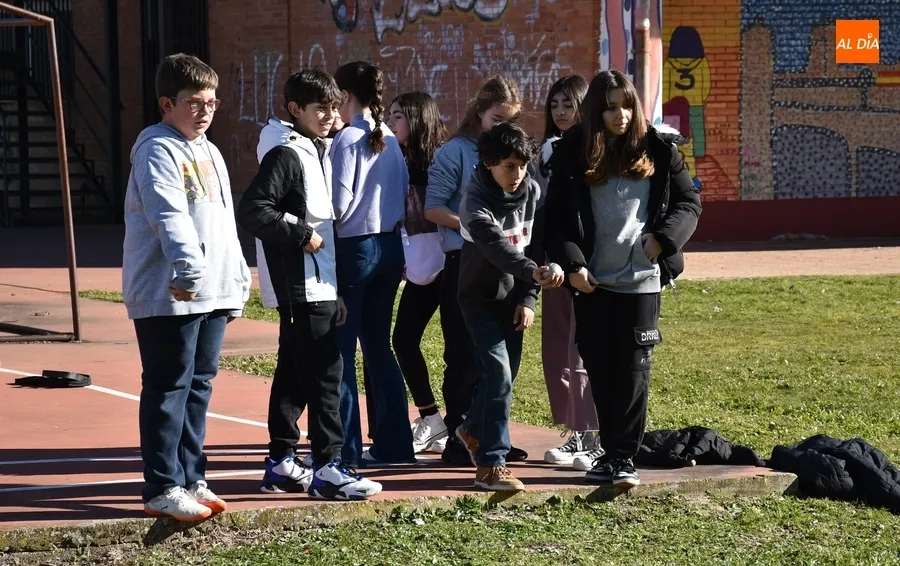 Foto 7 - Animad&iacute;simo D&iacute;a de la Convivencia en el IES Fray Diego incluyendo una gran paellada
