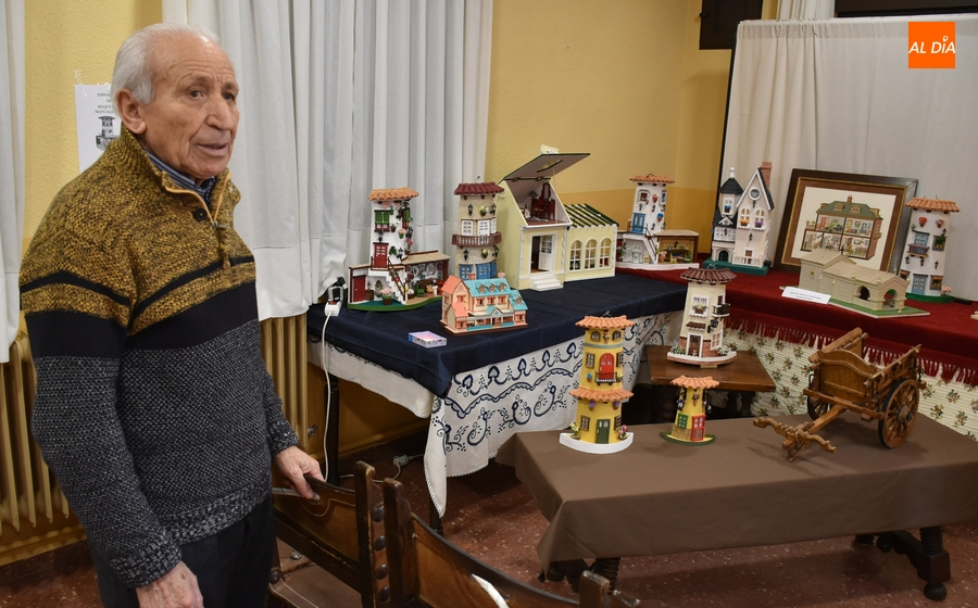 Manuel Vicente Bernoy expone unas originales maquetas en el Centro de Mayores