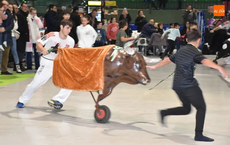 Foto 10 - Navilandia vive con gran ambiente su cl&aacute;sico encierro de carretones