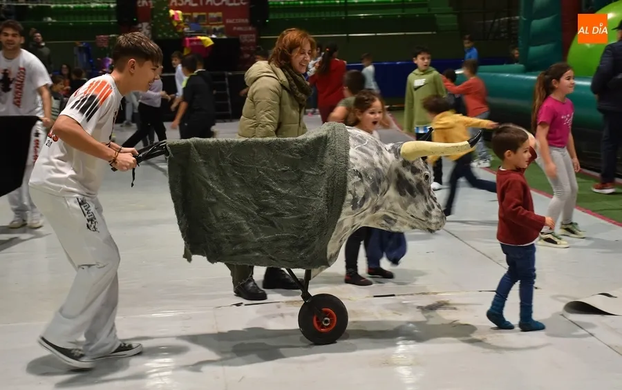 Foto 11 - Navilandia vive con gran ambiente su cl&aacute;sico encierro de carretones