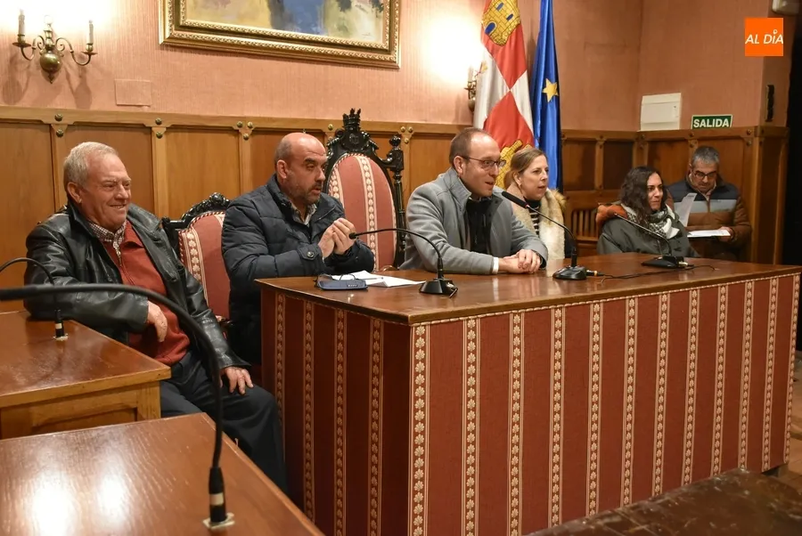 Foto 2 - Adjudicado por 1.500&euro; el tablao que sal&iacute;a a subasta por 234&euro;