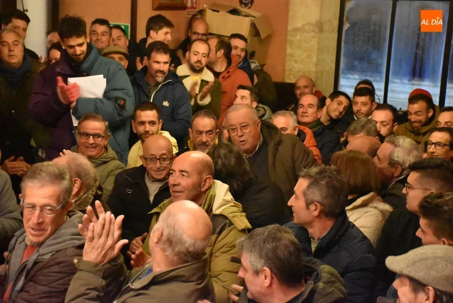Foto 4 - Adjudicado por 1.500&euro; el tablao que sal&iacute;a a subasta por 234&euro;