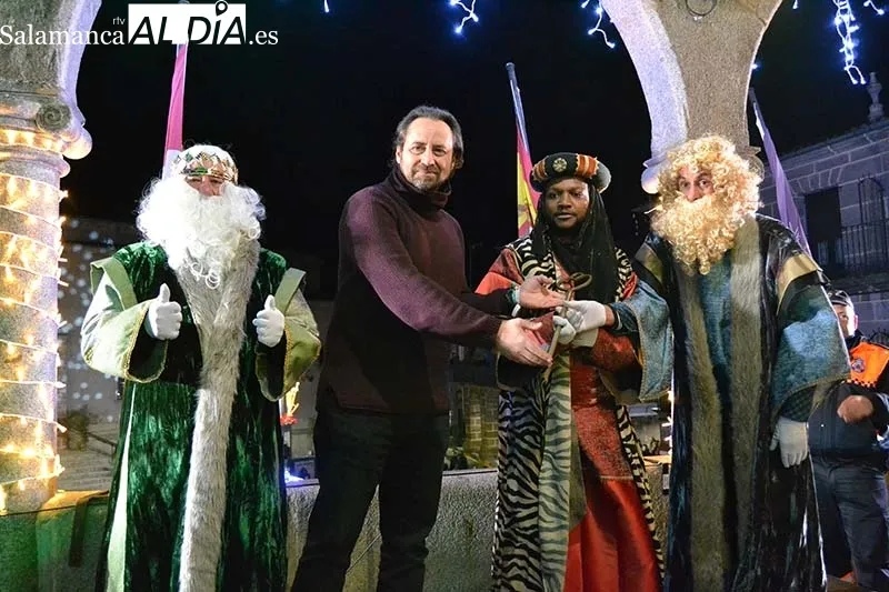 Foto 4 - Los Reyes Magos inundan B&eacute;jar de sonrisas, alegr&iacute;a y sue&ntilde;os