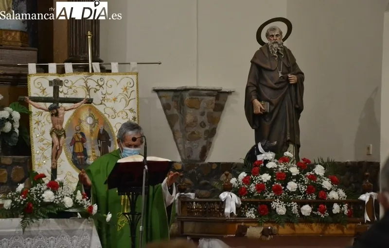 Foto 5 - Fallece a los 79 a&ntilde;os de edad el sacerdote Domingo Peinado Pablos