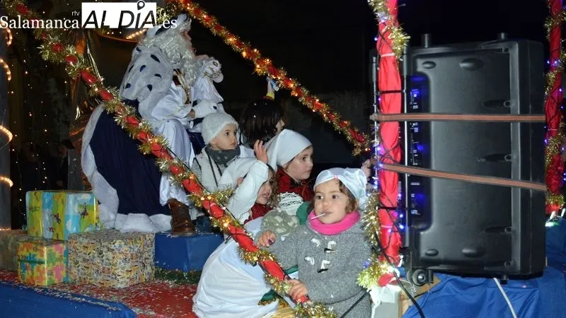 Foto 10 - Los Reyes Magos reciben una gran acogida en Lumbrales
