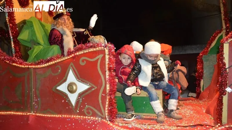 Foto 8 - Los Reyes Magos reciben una gran acogida en Lumbrales