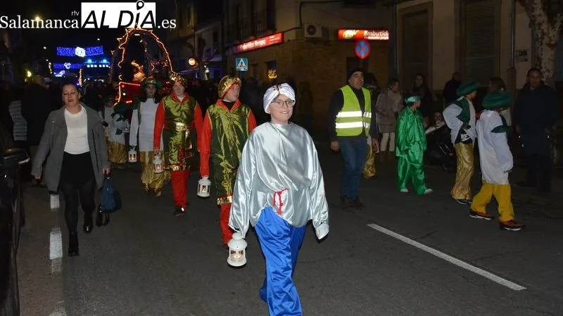 Foto 6 - Los Reyes Magos reciben una gran acogida en Lumbrales